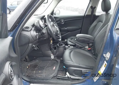 2016 Mini Hardtop Cooper z USA, uszkodzony, nr VIN WMWXU1C5XG2D10073